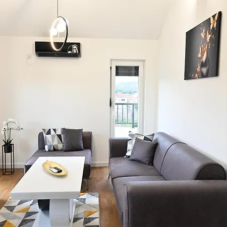 Shine 29 Apartament